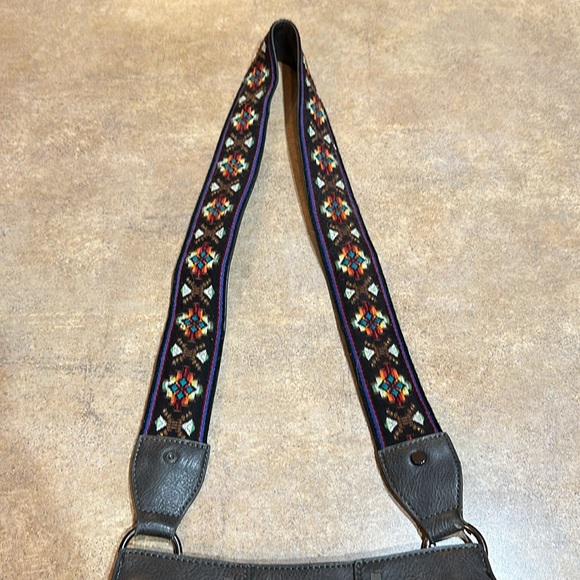 Women’s Steve Madden purse with guitar strap handle super cute - Picture 3 of 9